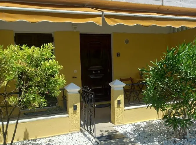 Angela's Cute Case de vacanță *